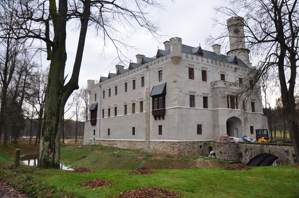 Schloss Fischbach (Karpniki) bei Jelenia Gora Foto: Beemwej,  Monument ID 592041, CC-BY-SA-3.0-PL