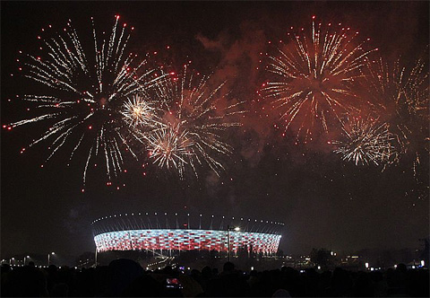 Silvesterfeuerwerk über dem Warschauer Nationalstadion, Foto: Wistula, CC BY-SA 3.0