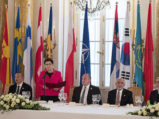 Abendempfang der polnischen Ministerpräsidentin Szydlo beim NATO-Gipfel, Foto P. Tracz / KPRM, CC0